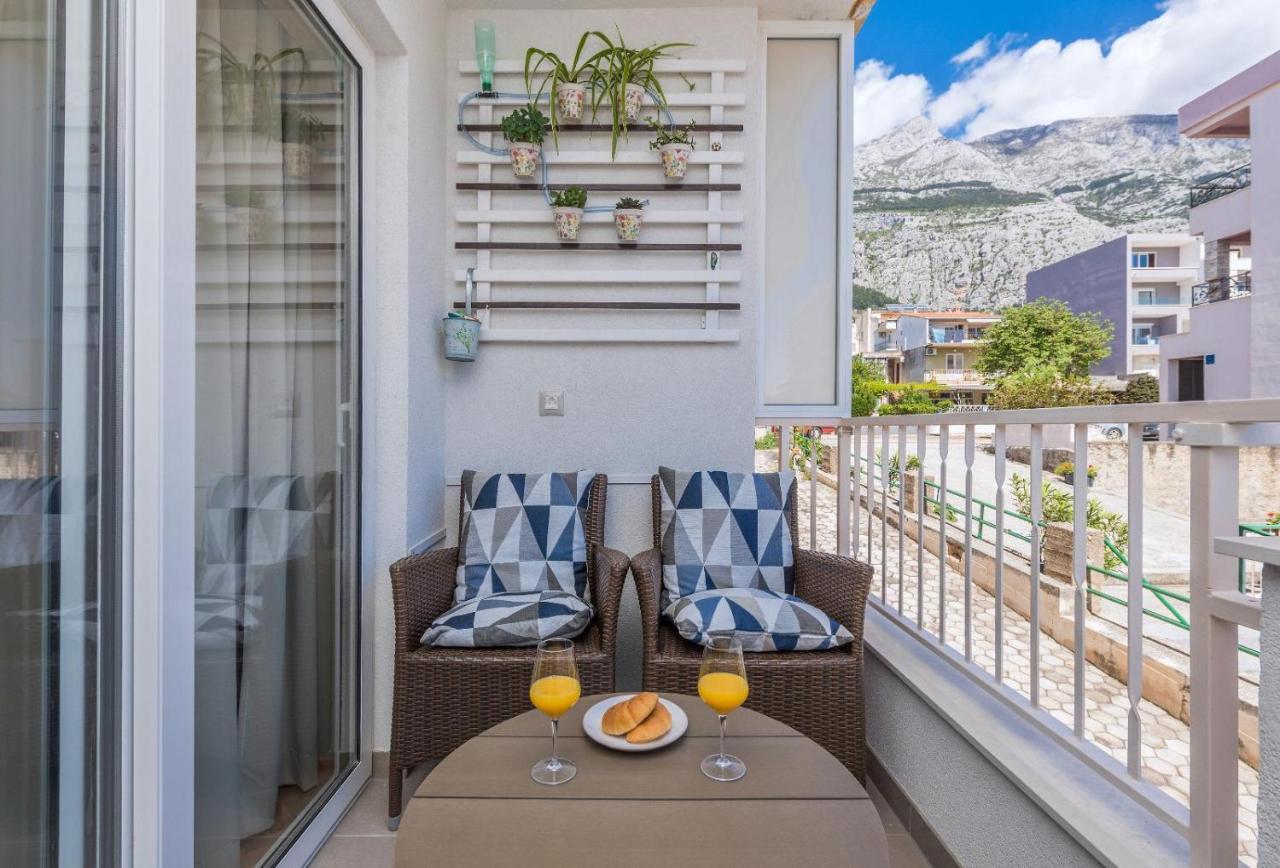 מאקרסקה Chic Apartment Zoja Near Beach With Free Parking מראה חיצוני תמונה